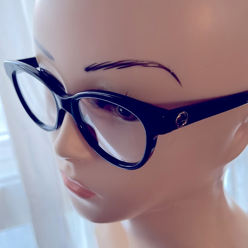 💯 authentic Gucci glasses. - Picture 7 of 16
